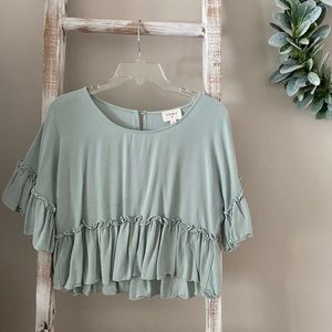 2/$20 Cropped Boutique Mint Top